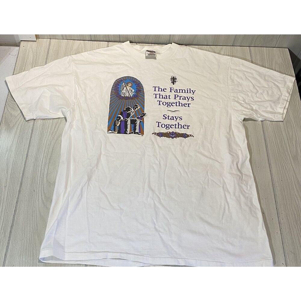 Vintage Single Stitch The Family That Prays Together Stays Together XL T-Shirt